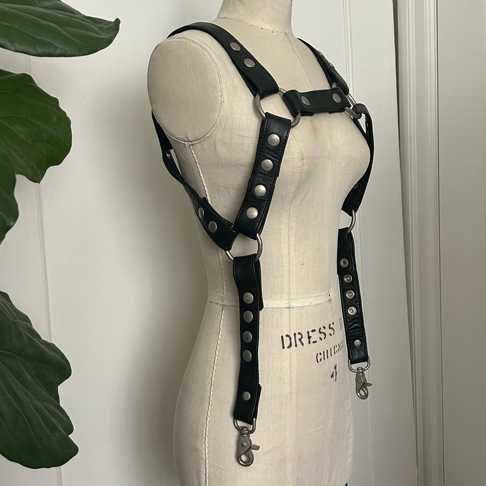 GENUINE BLACK LEATHER chest harness with silver hardware